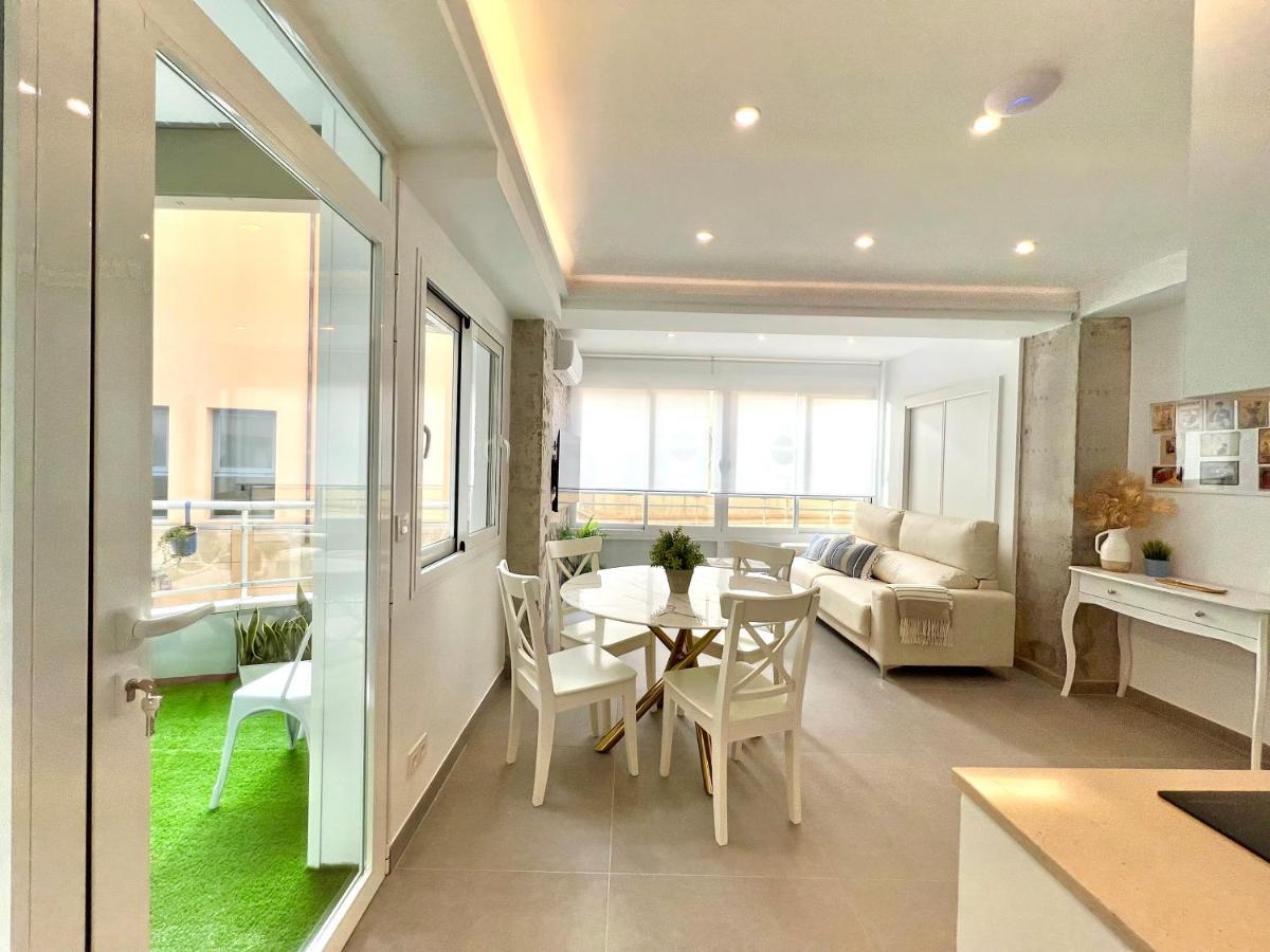 Malagueta Beach III & Terrace By Ele Apartments Malaga Exterior photo